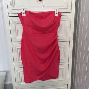 MEDIUM strapless dress